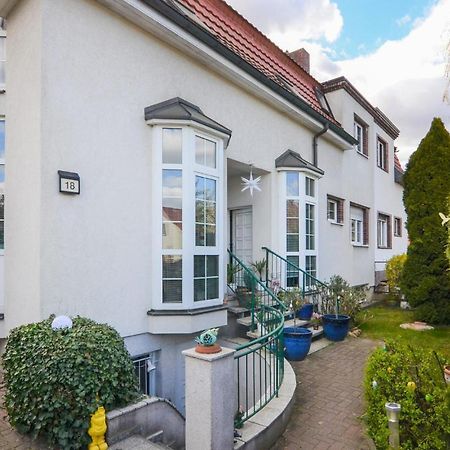 2 Bedroom Lovely Home In Berlin Exterior photo